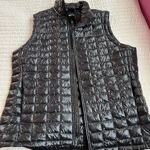 Like New North Face Vest in Perfect Condition!!
